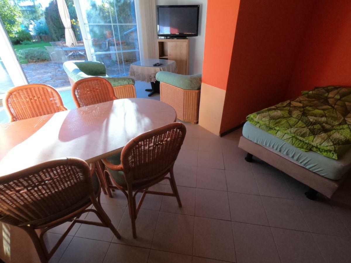 Frymburk 210 Apartman Ngoại thất bức ảnh